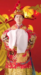 GET新壁纸！刘昊然财神造型：拜年还是拜天地