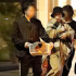 滨崎步母亲贴手迹纪念女儿产子 11月产前出街被拍