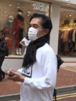 梁朝伟独自现身医院口罩遮面 状态憔悴险些晕倒