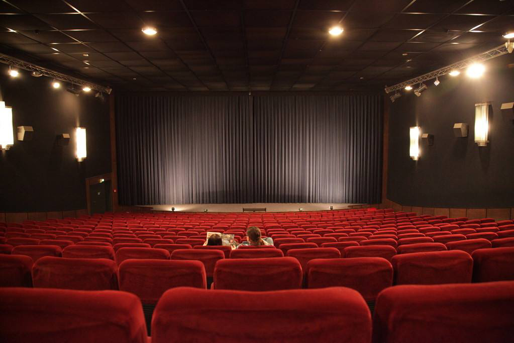 戒严升级！意大利政府宣布关闭全国影剧院博物馆