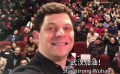 致敬“最美的平凡” 艾杰西：我不是医生，但我要让大家笑出来