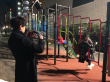 佐藤健《將戀愛進行到底》公開花絮 公園甜蜜嬉戲
