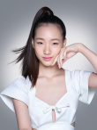 100%相似！小S女儿拍片完美继承妈妈“巨星风范”