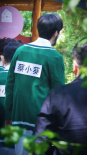 蔡徐坤解鎖絡(luò)腮胡造型 郭麒麟愛(ài)豆濾鏡下長(zhǎng)這樣？