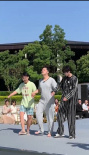 睡衣時裝周！蔡徐坤睡眼惺忪 沙溢、郭麒麟像遛早