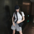 37歲李小璐扮少女性感又甜美 扎丸子頭秀小蠻腰