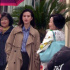 劉詩詩《流金歲月》路透 穿卡其色風(fēng)衣酷暑下拍攝