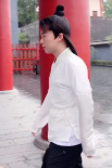 郭麒麟《赘婿》曝路透 白色长袖衣型似“范思辙”