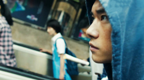 为什么一定要去影院看《送你一朵小红花》？ 表演细节是重点