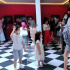 网友偶遇杜江一家看画展 霍思燕穿吊带清凉秀身材