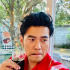 周杰倫最新自拍裝扮復(fù)古 手拿飲料凹造型笑容痞帥