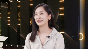 董晴：新片致敬科技創(chuàng)業(yè)先驅(qū) 拍攝《紅房子》劇組成員齊上陣