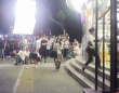 新戲路透！趙麗穎街頭拍戲被圍觀 衣著樸素顯土氣
