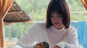 《温暖有光放映队》放映队员体验扎染 作品收获好评与认可