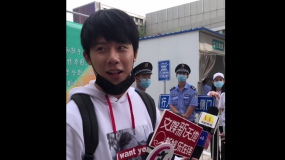 周奇透露北電學(xué)長陳飛宇安利學(xué)校美食、相約打球！