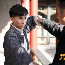 乾坤八極