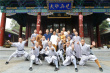 王宝强百花奖直播重回少林寺 感念师恩现场比武