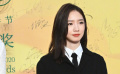 孟美岐亮相百花獎入場儀式 一襲黑衣搭配颯爽登場