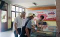 《温暖有光放映队》队员参观训练基地 感受曾经的艰苦环境
