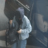 朱一龙回应隐婚生子后首现身 穿牛仔look不见正脸