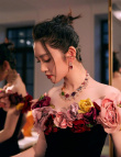 唐藝昕產(chǎn)后首露面身材恢復(fù)完美 張若昀隔空告白
