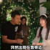 网友偶遇李亚鹏被敬酒 身边陪同孕妇身份引猜测