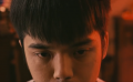 是“冬日暖光”还是“人造光”？笨拙真挚还是过度美化？