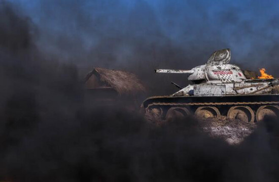 《猎杀T34》曝“战神”版海报 坦克大战一触即发