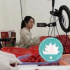 城市開始擺地?cái)?，農(nóng)民卻開始直播賣貨了