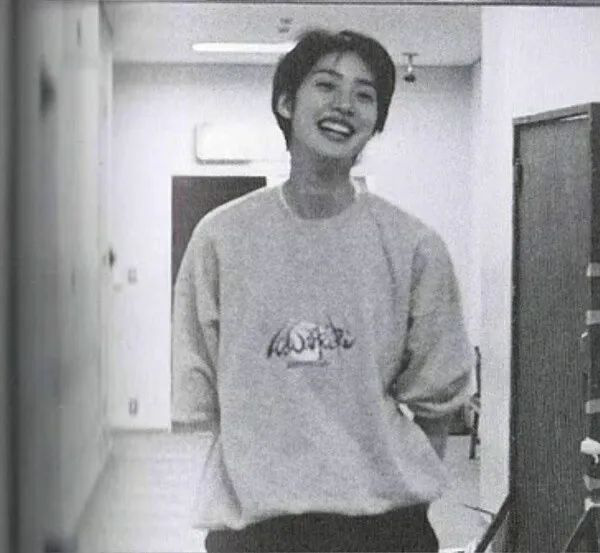 看來看去，還是她瀟灑