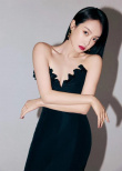 宋茜暮夜櫻花裙出席時尚晚宴 俏皮婉約展法式優(yōu)雅
