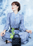 卢靖姗春日大片诠释古典美 束腰长裙尽显温婉典雅