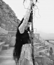 Angelababy曝哥特風(fēng)大片 風(fēng)格突破演繹神秘魔女