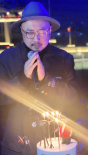 谭卓分享陶虹为徐峥开庆生派对 同框吹蜡烛秀恩爱