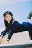 日系妹妹！杨超越晒水手服夏日写真 精致似洋娃娃