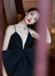 宋茜复古黑裙造型出席活动 温婉典雅凸显迷人气场