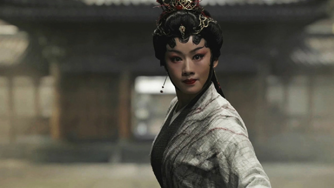 闯金山寺为求法海网开一面 《白蛇传·情》中的东方意蕴之美