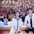 《盛夏未来》张子枫吴磊空降毕业典礼 为同学祝福