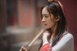 古灵派仙女！杨幂曝古装造型 穿红白长衫侠气十足