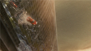 《速度与激情7》范迪塞尔驾超跑飞跃迪拜最高楼