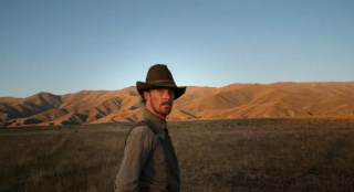 《犬之力》首映口碑大爆 “卷福”演技獲高度贊賞