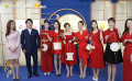 主持人集体合唱《花好月圆》 共同祝福大家中秋快乐！