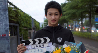 耐安監(jiān)制《去看大?！窔⑶?史彭元首擔(dān)大銀幕男主