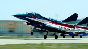 《我们的旗帜》第十七集：《强军》