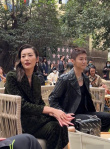 新發(fā)型帥翻！鹿晗同框劉雯 男帥女美合照超養(yǎng)眼