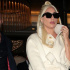 Lady Gaga白色大衣露纤细小腿 自带复古女王气场