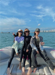 Angelababy與閨蜜三亞出海 大秀美腿馬甲線矚目