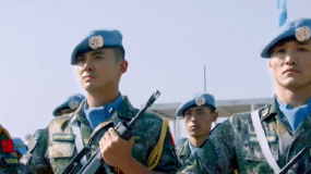 《中国蓝盔》中国维和部队的形象深入人心