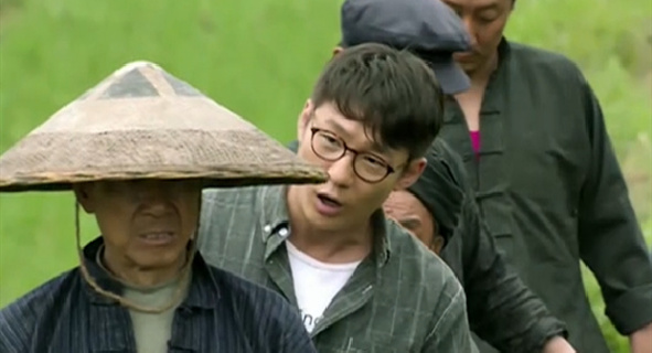 《十八洞村》精准扶贫 带领乡村走向致富之路