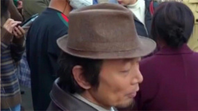 守護最好的葛大爺！ 葛優(yōu)片場給群演讓座 他說我跟你們一樣